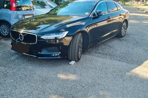 Volvo S 90 d4