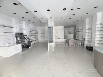 Negozio Bari [Cod. rif 3263866ACG]