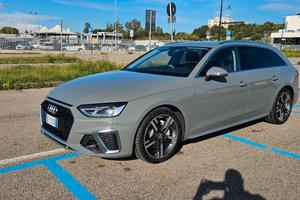 Audi A4 Avant 40 TDI quattro S tronic S line editi