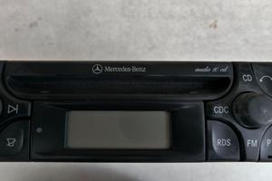Autoradio originale Mercedes.