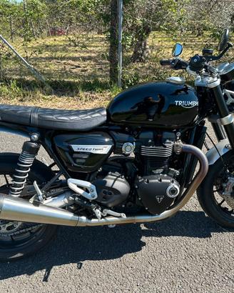 TRIUMPH SPEED TWIN 1200