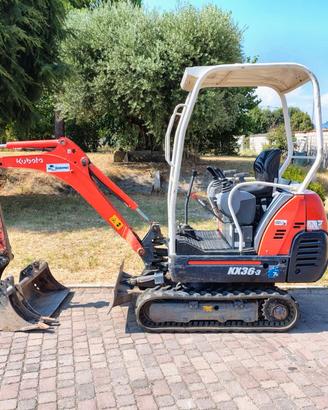 ESCAVATORE USATO KUBOTA KX36-3 1580 ORE