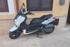 Yamaha Xmax 125 