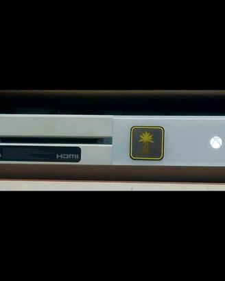 Xbox One bianca con giochi + accessori - Roma Nord