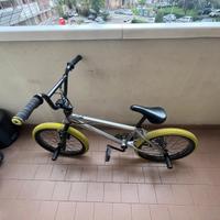 bicicletta bmx