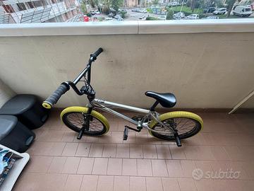 bicicletta bmx