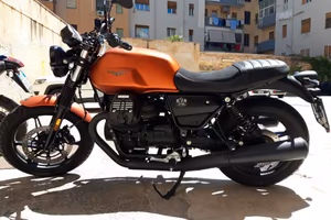 MOTO GUZZI V7 STONE