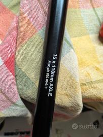 perno fox boost 15x110