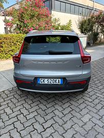 Volvo XC40 2.0 B4 Core AWD – Mild Hybri