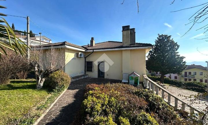 VILLA SINGOLA A CREAZZO