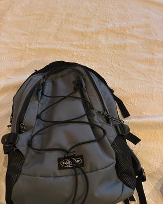 zaino eastpak nuovo mai usato