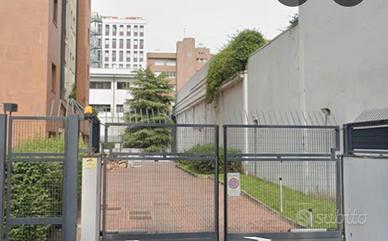 Milano posto auto/furgone medio