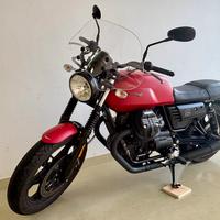 Moto Guzzi V7III Stone