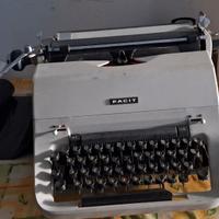 Macchina  da scrivere