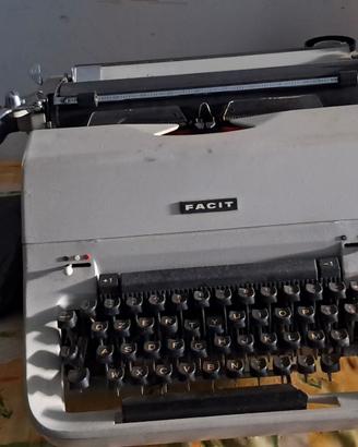 Macchina  da scrivere