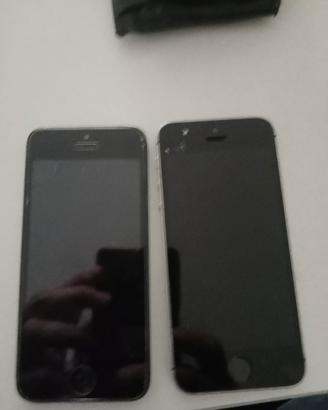 Quattro vecchi iPhone (LEGGERE BENE)