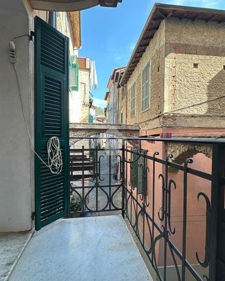 3 LOCALI A ISOLABONA