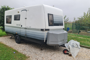 Roulotte Lander 474 Piere Cardin