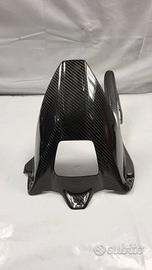 PARAFANGO POSTERIORE IN FIBRA DI CARBONIO PER BMW