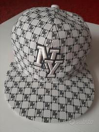 Cappello con visiera NY