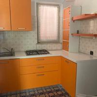 Cucina completa con elettrodomestici