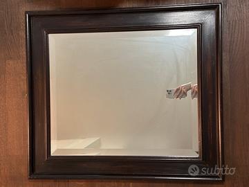 Specchio bisellato con cornice stile classico
