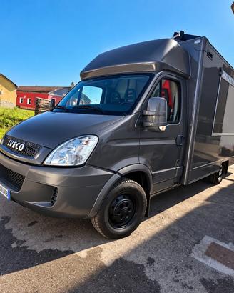 AUTONEGOZIO paninoteca ambulante food truck