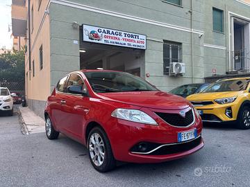 Lancia Ypsilon 1.2 69 CV 5 porte Platinum PREZZO R