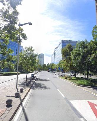 Immobile di 740 m² con più di 5 locali a Milano