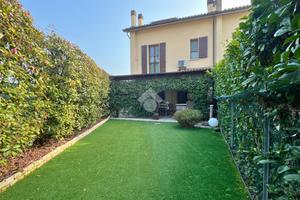 VILLA A SCHIERA D'ANGOLO A MOLINELLA