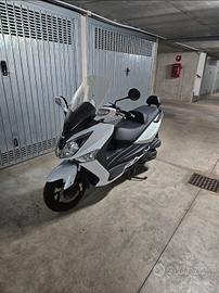 Sym Joymax 300 i