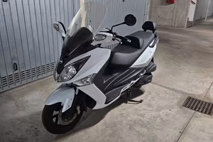 Sym Joymax 300 i