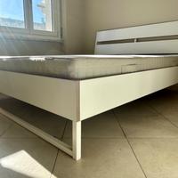 Letto matrimoniale Ikea