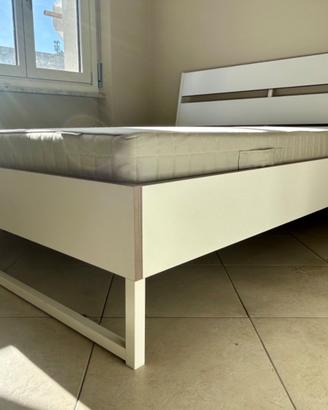 Letto matrimoniale Ikea