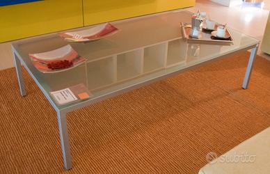 Tavolino Helsinki ditta Desalto