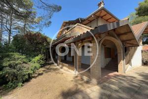 Villa di 566 m² con più di 5 locali e box auto dop