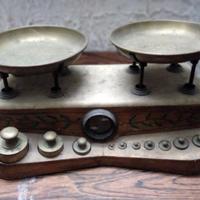 bilancia con pesiera 