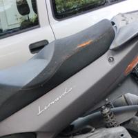 Vari pezzi ricambio scooter Aprilia Leonardo
