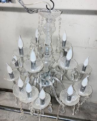 Lampadario a bracci stile neoclassico