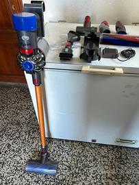 Dyson V8 completo