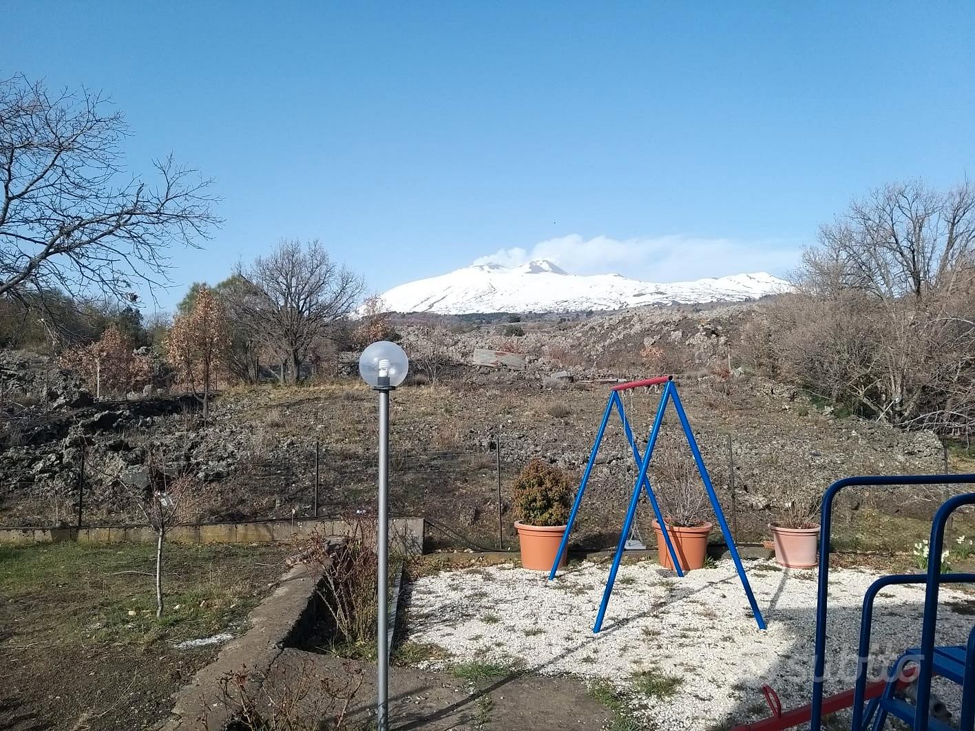 VILLA 134 mq con 1.700 mq di Terreno a Ragalna - Vista 3