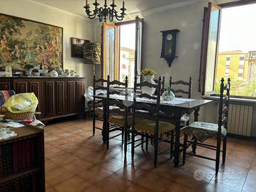 3 LOCALI A LUCCA