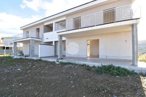 PORZIONE DI BIFAMILIARE A TORCHIARA