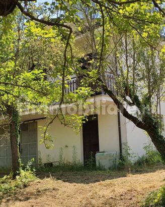 Villa unifamiliare con terreno