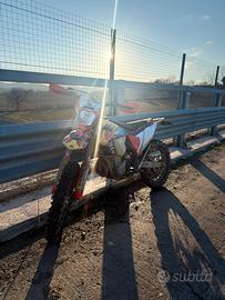 KTM 450 EXC-F 2022 Factory Red Bull