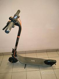 monopattino Segway-Ninebot E2 Plus E II