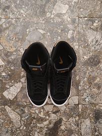 Nike blazer black and gold taglia 42