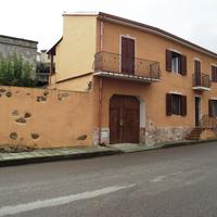 Casa indipendente con ampio cortile