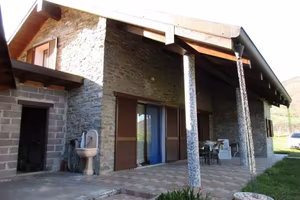 Rustico / Casale di 120 m² con 3 locali a Varsi