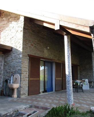 Rustico / Casale di 120 m² con 3 locali a Varsi